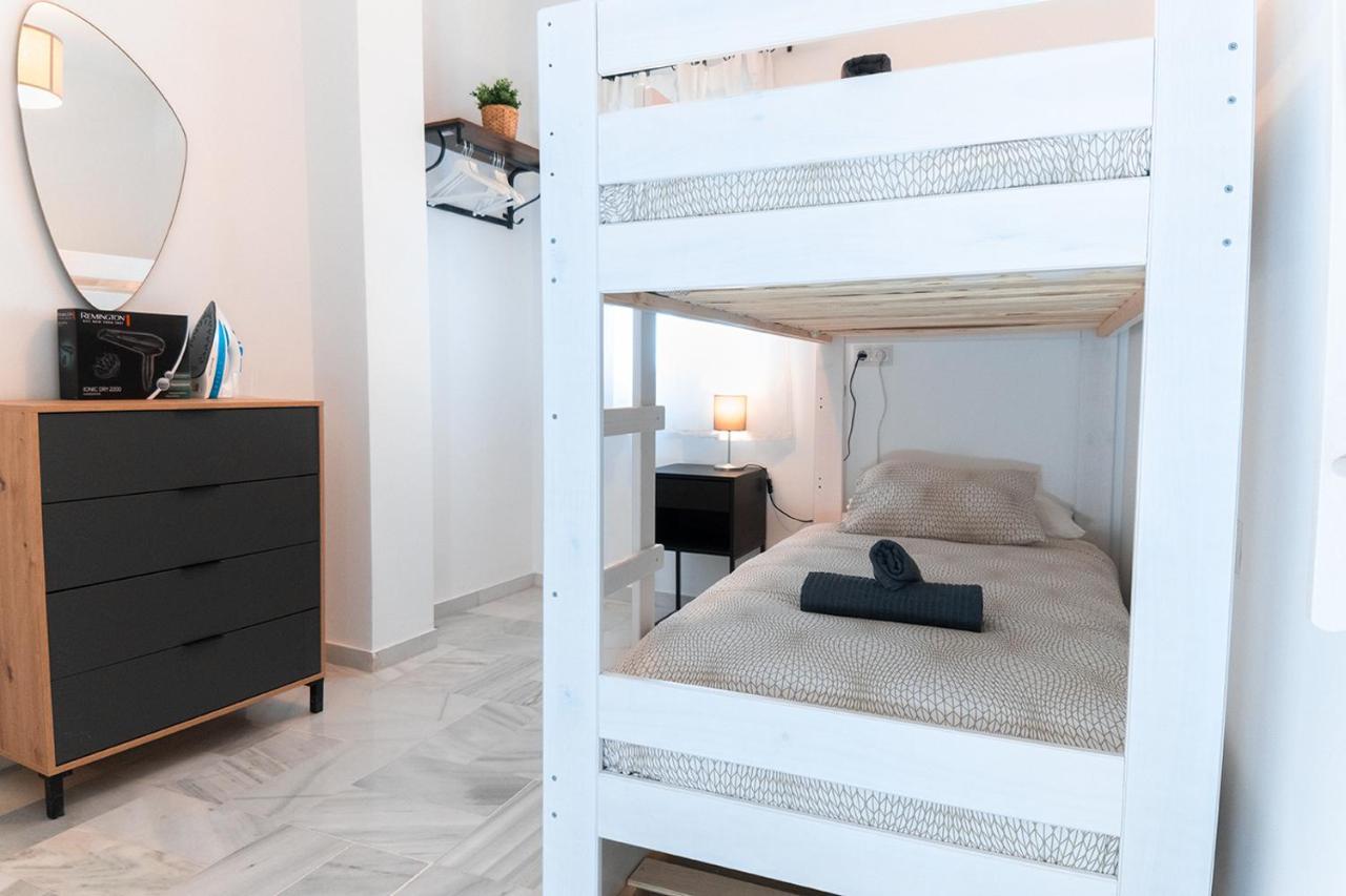 Downtown Apartment With Private Terrace & Jacuzzi Sewilla Zewnętrze zdjęcie