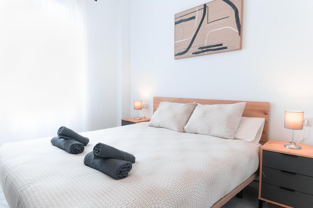 Downtown Apartment With Private Terrace & Jacuzzi Sewilla Zewnętrze zdjęcie