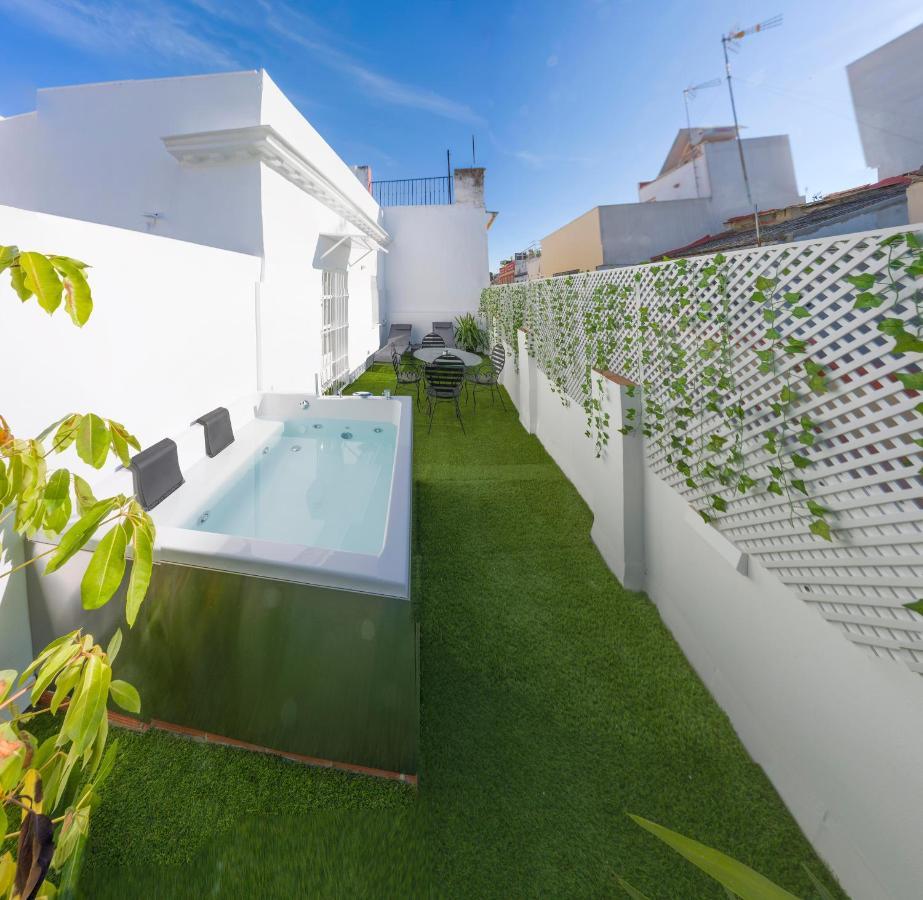 Downtown Apartment With Private Terrace & Jacuzzi Sewilla Zewnętrze zdjęcie